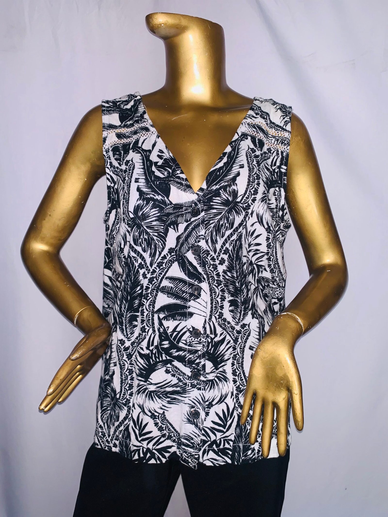 IMG_5373 Black / White Floral Sleeveless Top - Image 1