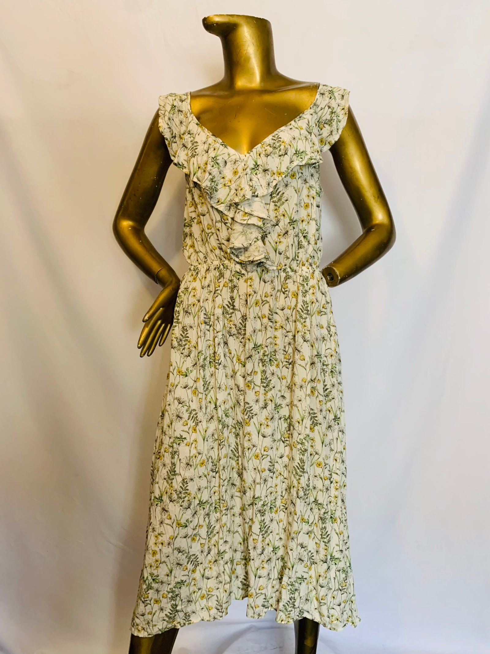 IMG_7518 Floral Dress {Size | 12} - Image 1