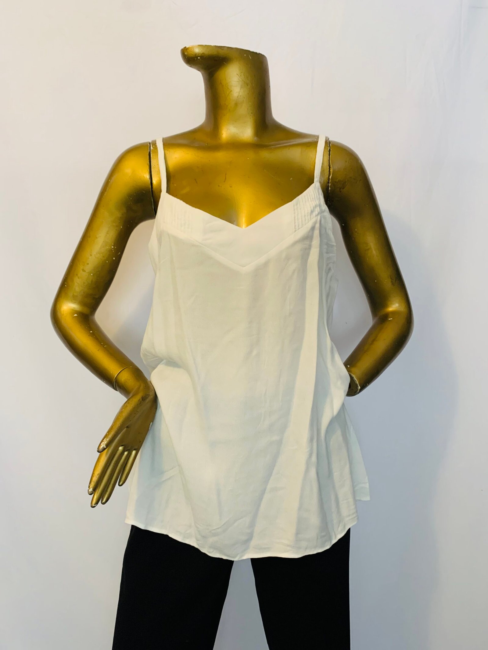 IMG_8136 White Top {Size | 16} - Image 1
