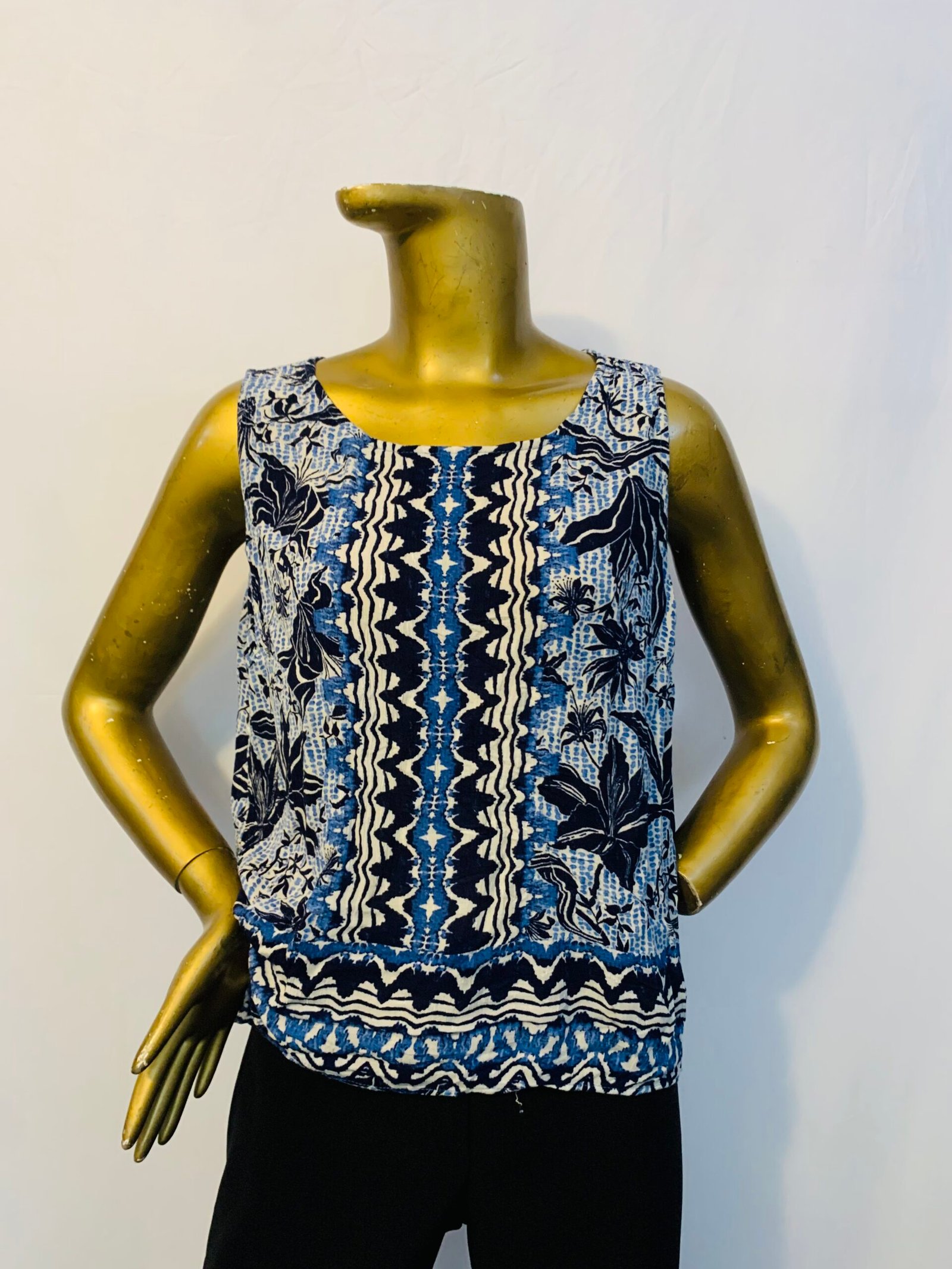 IMG_8179 Blue / Black Top {Size | 12} - Image 1